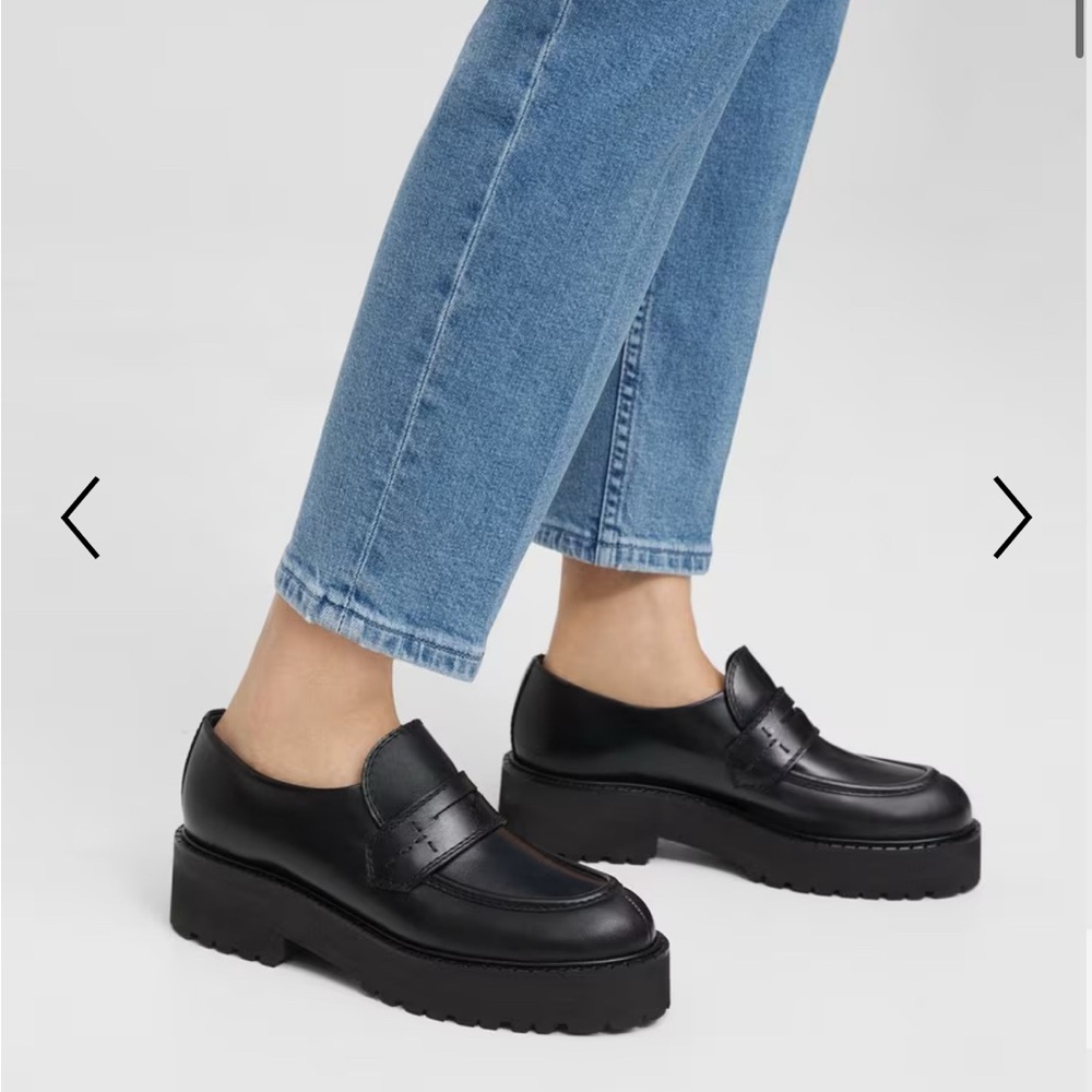 Theory Leather Lug Sole Loafers (40)